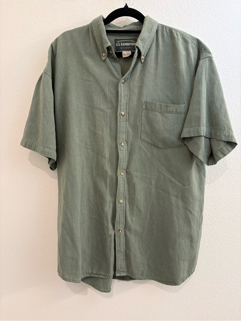100% Cotton Corduroy Vintage Men's Short Sleeve Button-Down Shirt - Sage Green